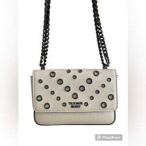 JB006 White VS Crossbody